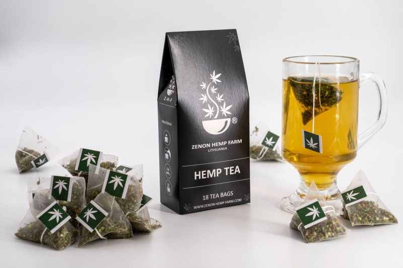 Kanapių arbata piramidės formos maišeliuose. Užauginta ir pagaminta Zenono Kanapių Ūkyje
